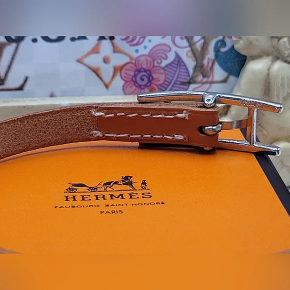 HERMÉS Leather Bracelet in Excellent Condition! - Picture 5 of 7